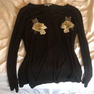 Long sleeve black rose shirt, cross cross at top